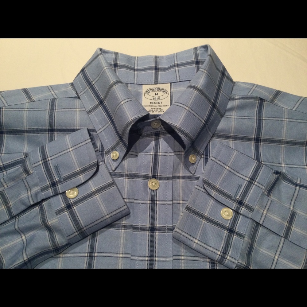 Brooks Brothers Regent (Athletic) fit Non-Iron 100% Cotton Button down Shirt Med